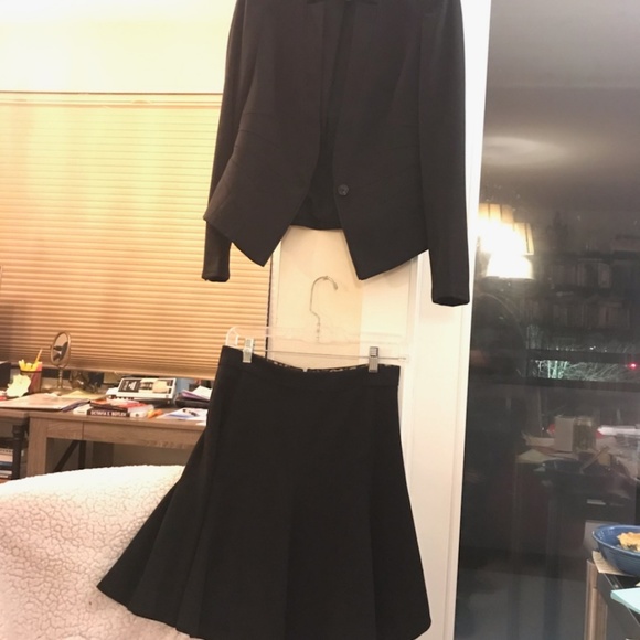 White House Black Market Skirt Set - Picture 6 of 8